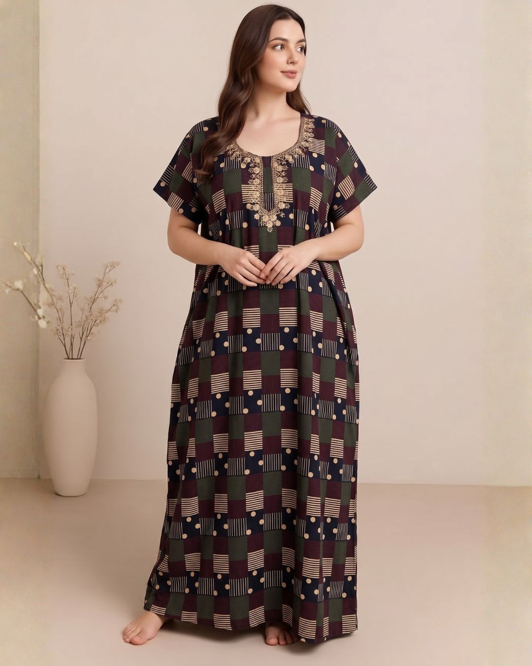 Style Hook Elegant Threadwork Nighty